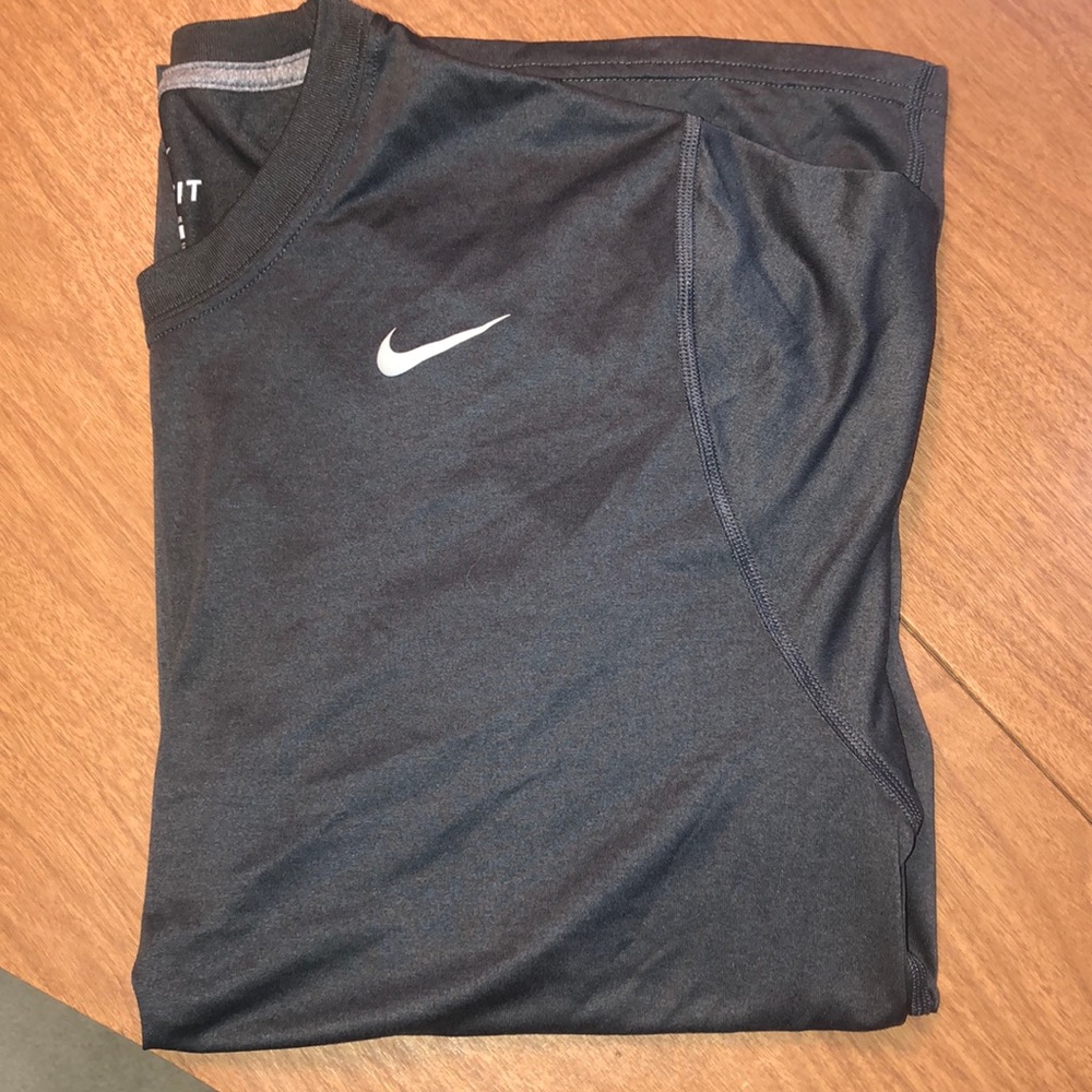 Men’s Nike Shirt